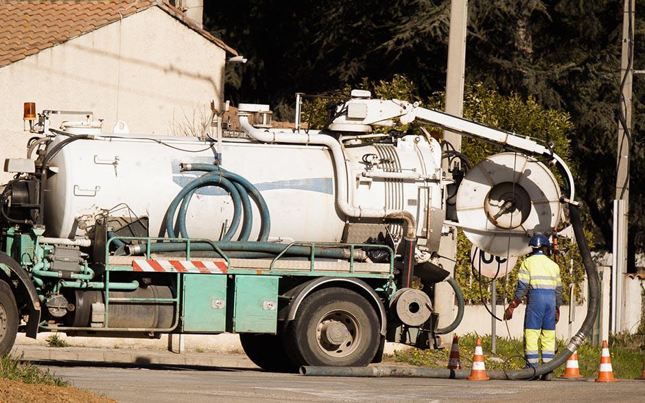 tarif débouchage canalisation camion Saint-Cloud